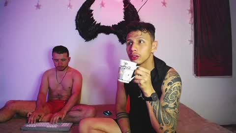 noha_and_iam1 online show from 03-30-26, 12:28