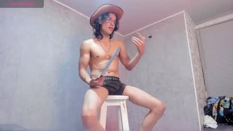 Snapshot of noha_castellano chatting on 03-10-26, 01:05 online show from 03-10-26, 01:05