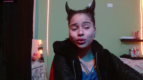 Noha Thomson online show from 03-05-25, 04:13