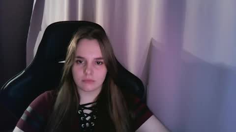 noir_ember_ online show from 09-17-25, 10:39