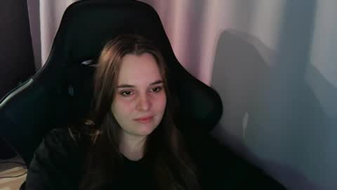 noir_ember_ online show from 09-23-25, 11:02