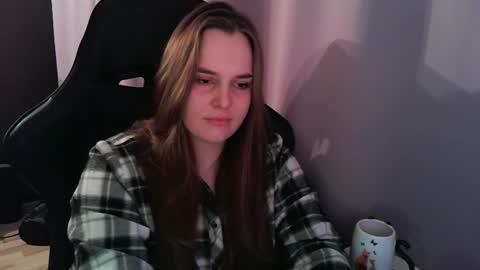 noir_ember_ online show from 10-17-25, 12:41