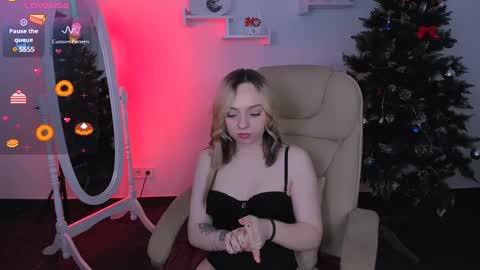 Snapshot of noirael chatting on 01-18-25, 02:03 Noirael online show from 01-18-25, 02:03