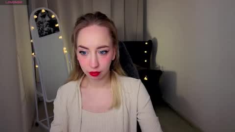 Isabelle online show from 03-03-26, 09:42