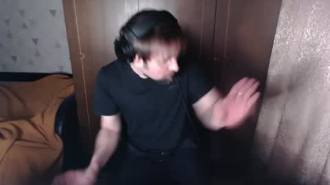 Noise Zero online show from 12-20-25, 04:25