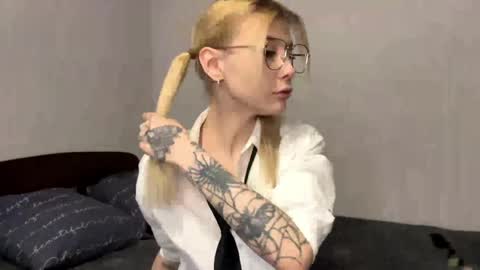 Sofia online show from 05-18-26, 12:00