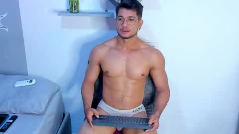 Im Nolan  online show from 06-18-26, 01:17
