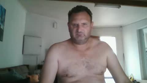 Snapshot of nollie244 chatting on 01-11-25, 04:38 Nollie online show from 01-11-25, 04:38