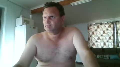Snapshot of nollie244 chatting on 03-08-25, 10:54 Nollie online show from 03-08-25, 10:54