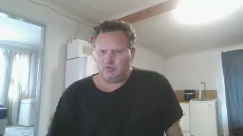 Snapshot of nollie244 chatting on 10-18-25, 07:20 Nollie online show from 10-18-25, 07:20