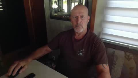 Snapshot of nomadfreedom chatting on 01-18-26, 02:54 nomadfreedom online show from 01-18-26, 02:54