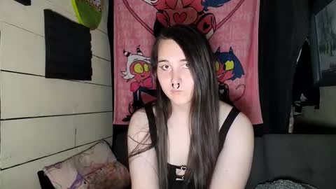 Snapshot of nonbinarybeauty20 chatting on 05-13-26, 07:17 nonbinarybeauty20 online show from 05-13-26, 07:17