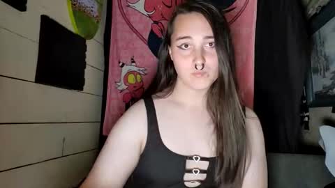 Snapshot of nonbinarybeauty20 chatting on 06-11-26, 03:15 nonbinarybeauty20 online show from 06-11-26, 03:15