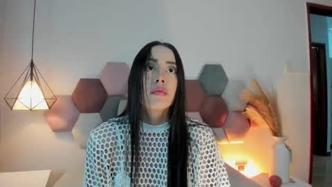 Nora Da Silva online show from 10-26-25, 02:01