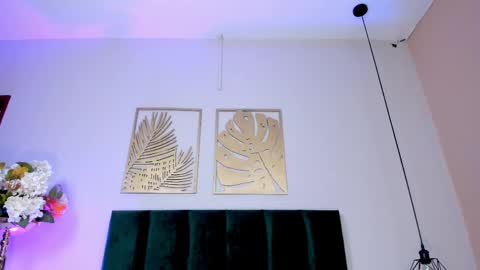 Nora Da Silva online show from 04-21-26, 11:51