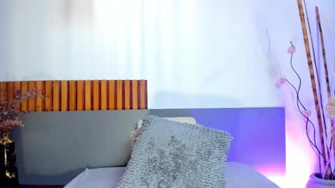 Nora Da Silva online show from 04-27-26, 11:58