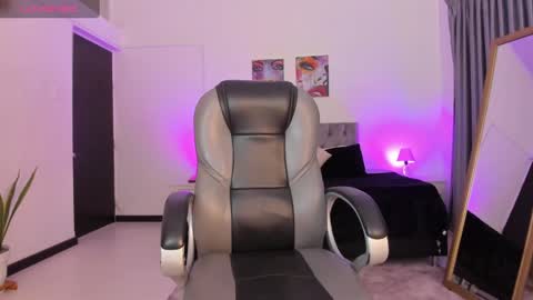 Nora online show from 03-11-25, 07:25