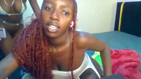 Snapshot of norababy20 chatting on 06-05-26, 06:52 Norababy20 online show from 06-05-26, 06:52