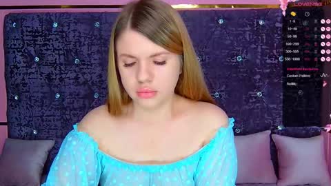 Nora online show from 04-24-26, 03:31