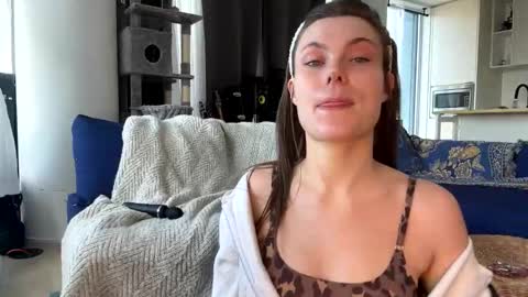Snapshot of nordicbelle chatting on 04-08-26, 01:11 Nordic Belle online show from 04-08-26, 01:11