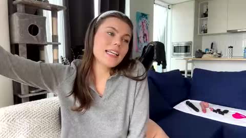 Snapshot of nordicbelle chatting on 05-22-26, 02:33 Nordic Belle online show from 05-22-26, 02:33