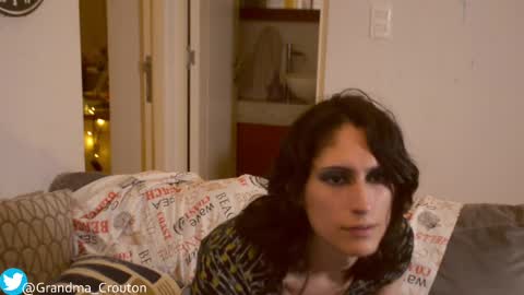 Snapshot of noreallyilikepeanuts chatting on 03-04-25, 01:55 Ariane online show from 03-04-25, 01:55