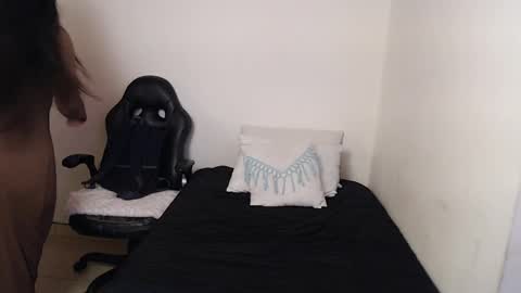 noreen_ online show from 04-12-26, 06:13