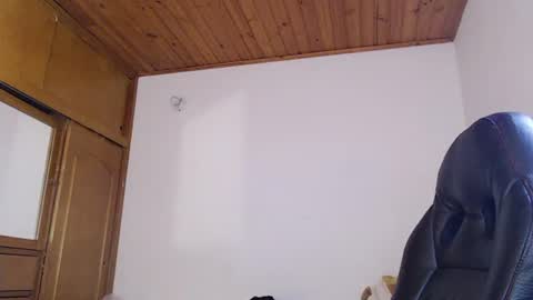 noreen_ online show from 06-17-26, 07:37