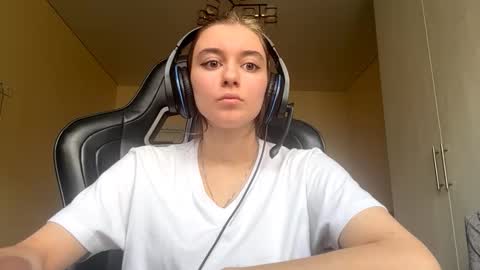 Elena online show from 03-23-26, 08:18