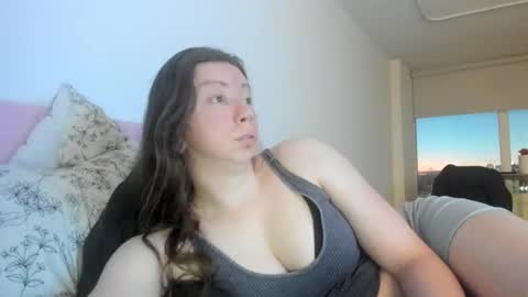 Emily snow online show from 01-15-26, 10:24