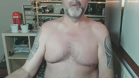 Snapshot of nosmoh chatting on 12-12-24, 08:14 arrio online show from 12-12-24, 08:14