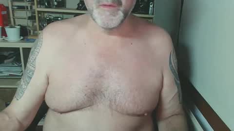 Snapshot of nosmoh chatting on 12-26-24, 05:51 arrio online show from 12-26-24, 05:51