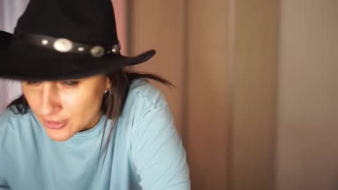 Tina online show from 02-25-26, 10:03