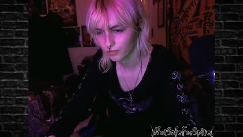 FREAKY DRACULA online show from 02-01-25, 02:47