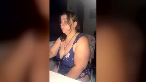 Snapshot of notsoinnocent92 chatting on 05-07-26, 03:23 K online show from 05-07-26, 03:23