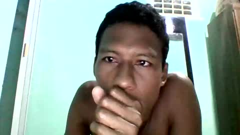 Snapshot of nov105026 chatting on 12-18-25, 05:57 nov105026 online show from 12-18-25, 05:57