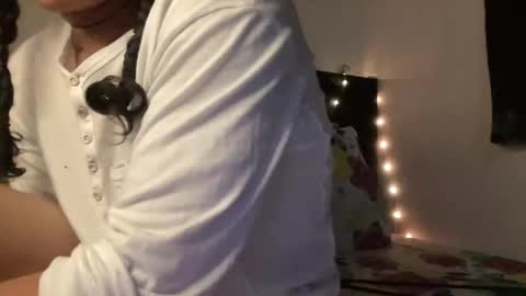 Snapshot of nova21127 chatting on 10-26-25, 12:33 NOVA online show from 10-26-25, 12:33