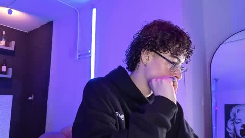 Nova Salvatore online show from 04-05-26, 01:47