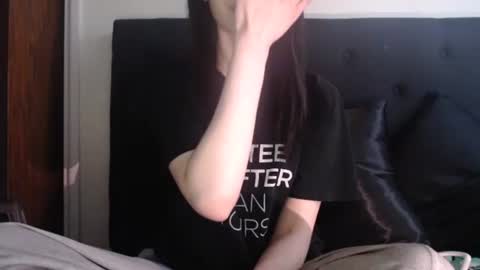 Olivia online show from 11-11-25, 09:26