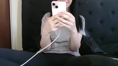 Olivia online show from 04-11-26, 02:54