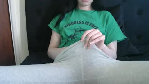 Olivia online show from 04-25-26, 07:55