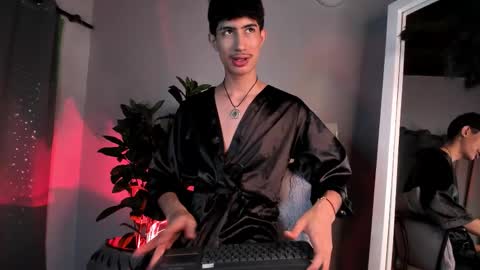 Nova online show from 10-19-25, 07:36