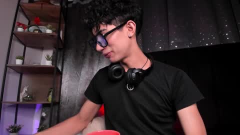 Nova online show from 11-21-25, 07:34