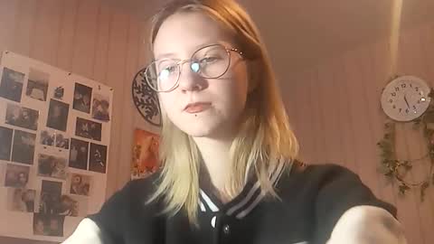 Sari  It is my first day  online show from 02-09-26, 02:21