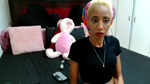 Nubiangiggles online show from 09-21-25, 07:04