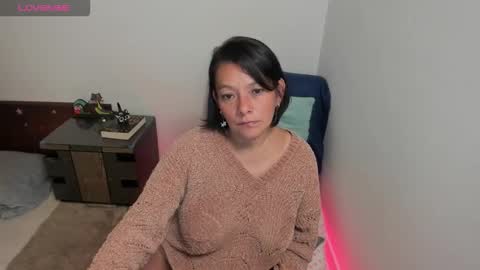 Snapshot of nuit_rose chatting on 11-14-25, 02:21 nuit_rose online show from 11-14-25, 02:21