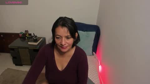 Snapshot of nuit_rose chatting on 11-17-25, 02:28 nuit_rose online show from 11-17-25, 02:28