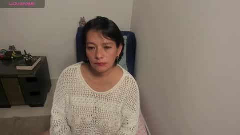 Snapshot of nuit_rose chatting on 11-18-25, 02:28 nuit_rose online show from 11-18-25, 02:28