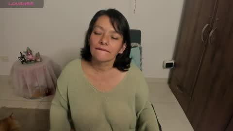 nuit_rose online show from 04-09-26, 06:19