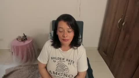 Snapshot of nuit_rose chatting on 07-25-26, 12:58 nuit_rose online show from 07-25-26, 12:58